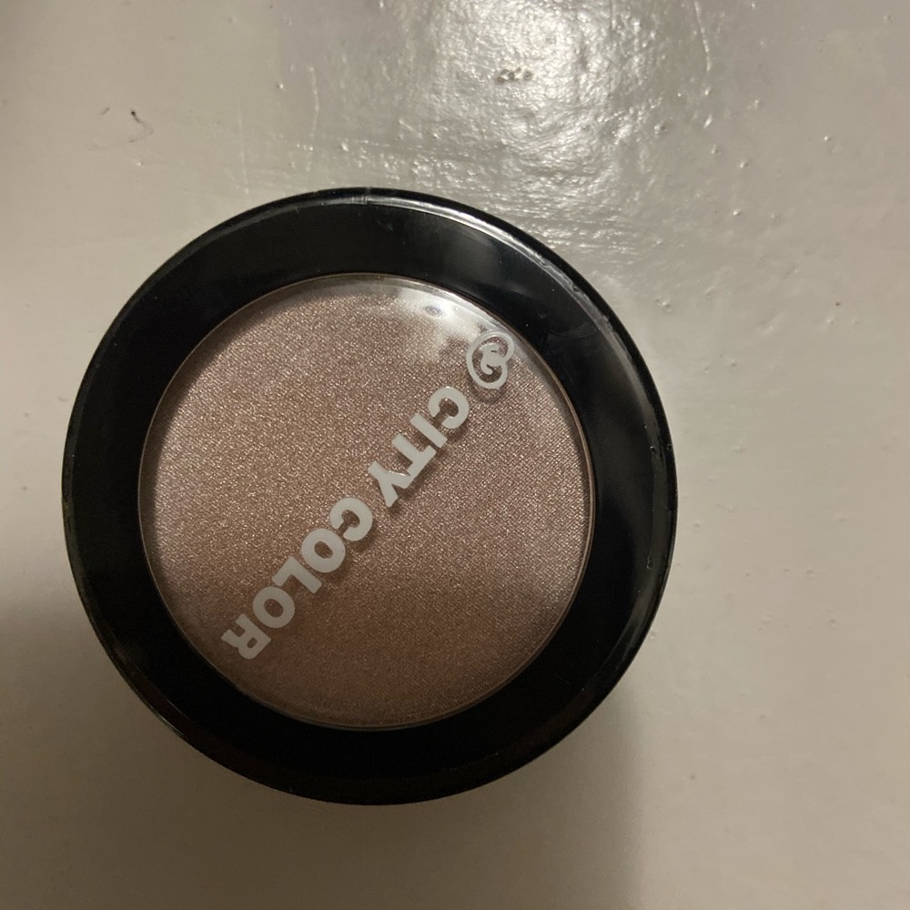 city color single eye shadow skinny latte